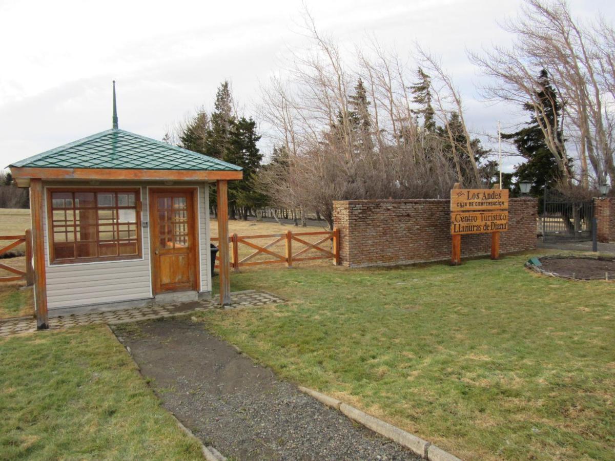Hotel Y Cabanas Llanuras De Diana - Caja Los Andes プエルト・ナタレス エクステリア 写真